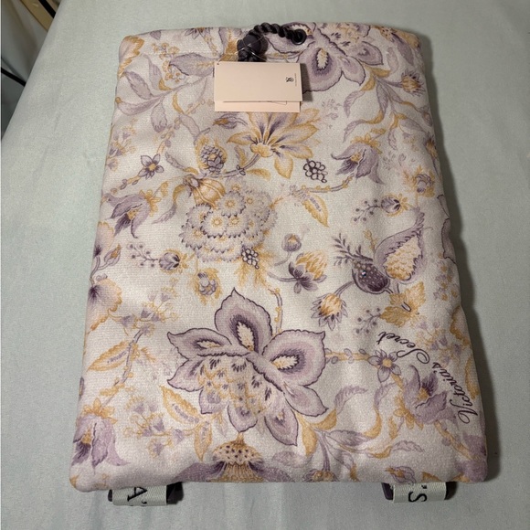 New with tags, Victoria’s Secret fold out towel backpack, #L970 - Picture 1 of 4